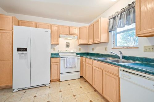 1826 Coralberry Ct, Cincinnati, OH 45230-1890