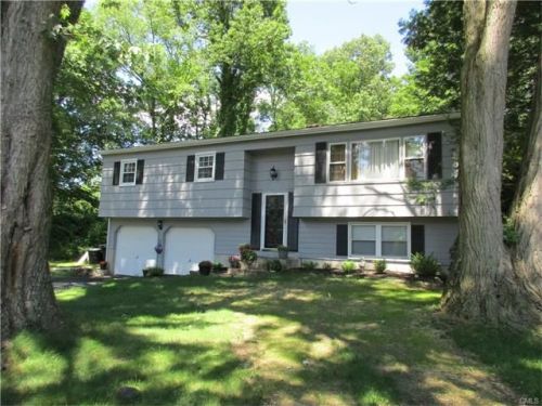 3 Pell Mell Dr, Bethel, CT 06801-1623