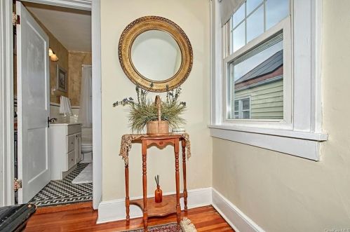 148 Fairview Ave, Rye Brook NY  10573-2906 exterior