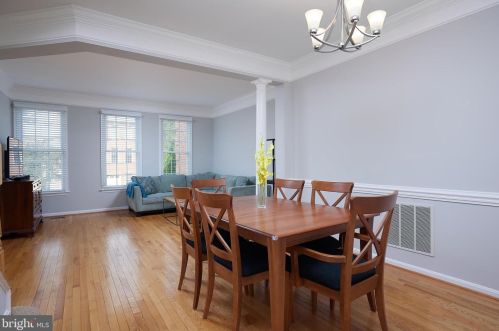 3015 Fallswood Gln Ct, Falls Church VA  22044-2723 exterior