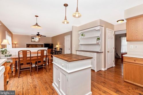 309 Williams Cir, Collegeville PA  19473-2344 exterior