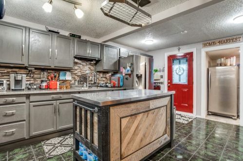 1626 Engle Ave, Dallas TX  75224-2402 exterior