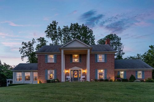 1070 Tudor Ln, Florence KY  41042-9647 exterior