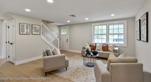 95 Roosevelt Cir, Tinton Falls NJ  07701-5824 exterior