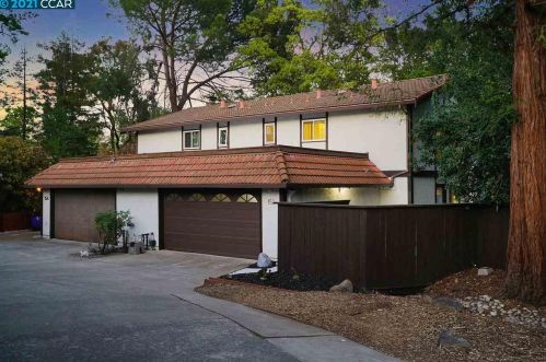 152 Barnett Ter, Concord CA 94523-4504 exterior
