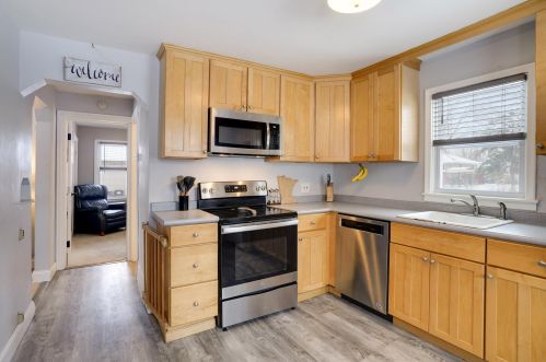 6425 Washburn Ave, Minneapolis MN 55423-1032 exterior