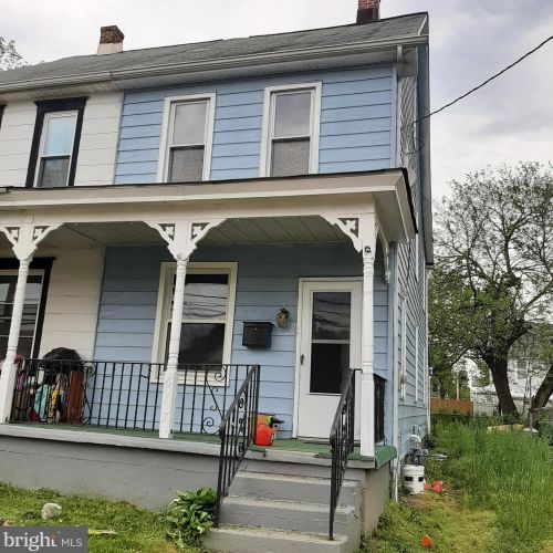 617 3rd St, Florence, NJ 08518-1701