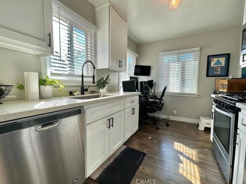 757 Redondo Ave, Long Beach CA  90804-5140 exterior