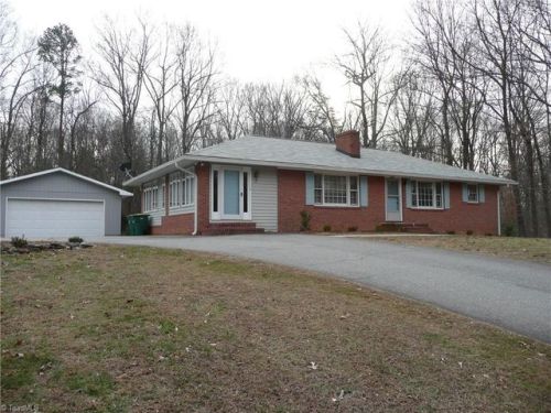 330 Brookside Dr, Lewisville, NC 27023-9537
