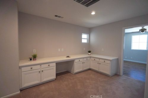 42333 Ridge View Dr, Lancaster CA 93536-7382 exterior