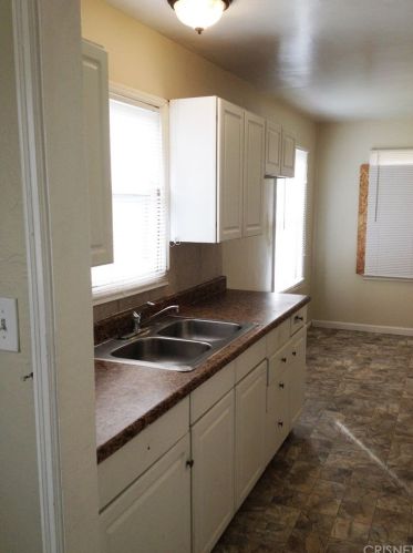 411 Lincoln Ave, Bakersfield CA  93308-3365 exterior