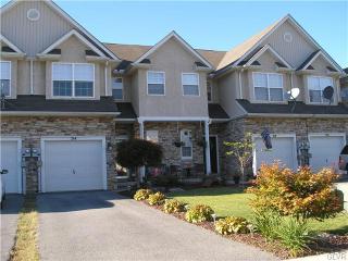 244 Maple Ct, Alburtis, PA 18011-9596