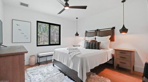 5345 Hawthorn Woods Way, Naples FL  34116-5023 exterior