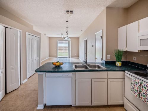 801 Jade Frst Ave, Orlando FL 32828-8133 exterior