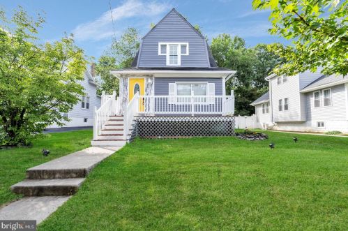 320 Maple Ave, Camden NJ  08109-2622 exterior