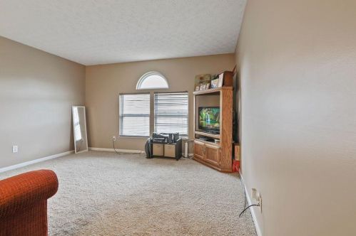 438 Wagon Ave, Pataskala OH  43062-8060 exterior