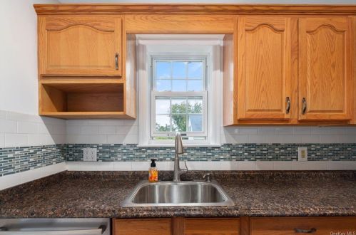 106 Oak Cir, Mahopac NY  10541-4146 exterior