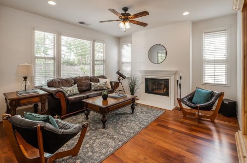 5605 Shasta Daisy Trl, San Diego, CA 92130-6972