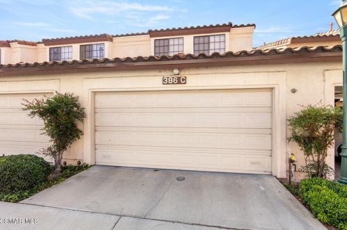 386 Country Club Dr, Simi Valley CA 93065-0635 exterior