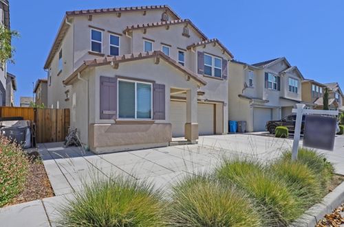1240 Central Ave, Hollister, CA 95023-3308