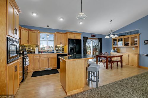 1251 Stone Ridge Rd, Sauk Rapids MN  56379-2583 exterior