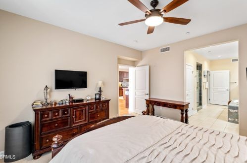 1583 Windshore Way, Oxnard CA  93035-1406 exterior