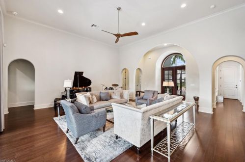 2896 Tiburon Blvd, Naples, FL 34109-3605