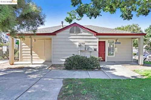 7 Lancaster Cir, West Pittsburg CA  94565-6659 exterior