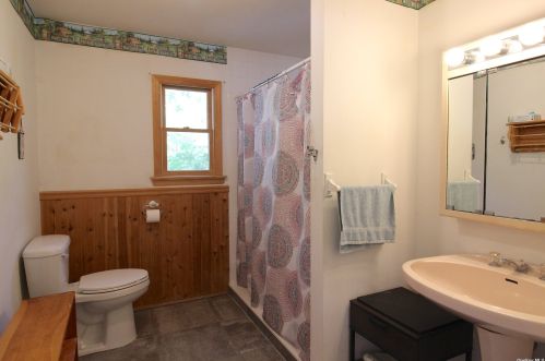 66 Shore Rd, Mount Sinai NY  11766-1420 exterior