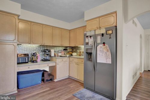 11 Thrush Dr, Carlisle PA  17015-7653 exterior