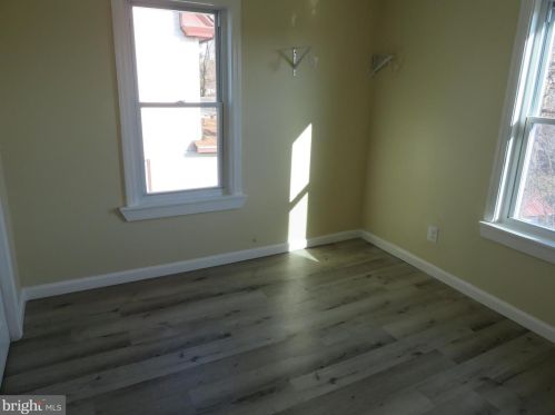 68 Roosevelt St, West Deptford NJ  08066-1028 exterior