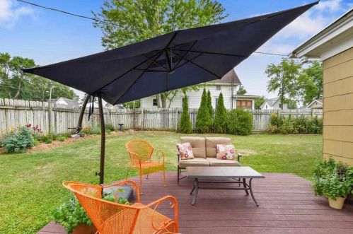 318 Division St, Dodgeville, WI 53533-1510