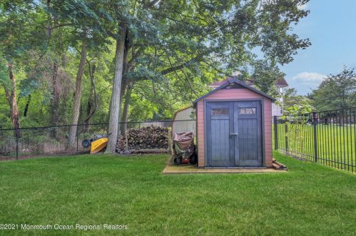 305 Bartley Rd, Jackson Twp NJ  08527-1166 exterior