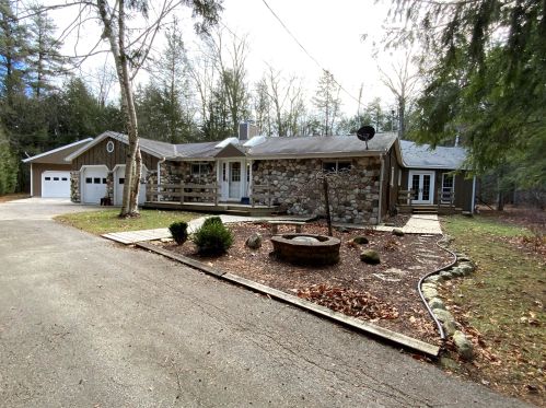 9511 Fox Ln, Two Rivers, WI 54241-9765