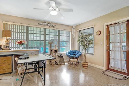 8490 10th St, Hollywood FL  33024-4939 exterior