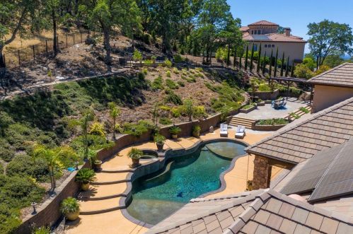 2940 Capetanios Dr, Folsom CA  95762-4601 exterior