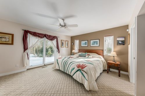 8801 Hart Dr, Waterford WI  53185-1364 exterior