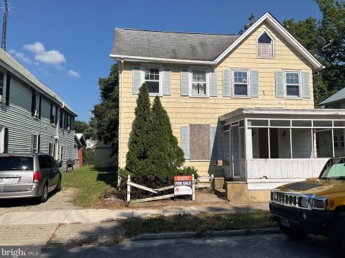 109 Fisher Ave, Slaughter Beach, DE 19963-1541