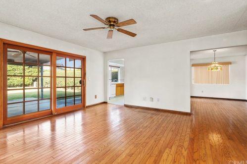 621 Chestnut Ave, Orange CA 92867-3743 exterior