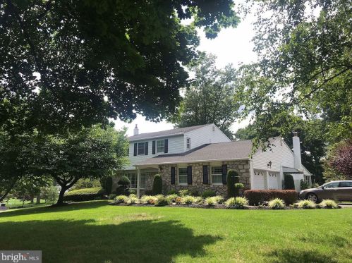 80 Vanderveer Ave, Southampton, PA 18966-2344