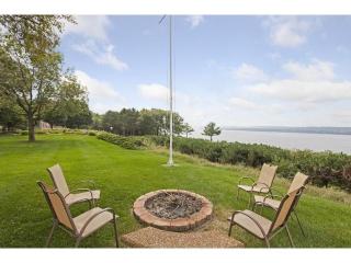 1864 River Ridge Rd, Hudson, WI 54016-2270