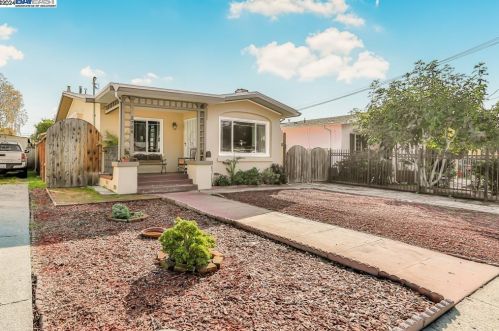 2708 Humboldt Ave, Oakland CA  94602-3635 exterior