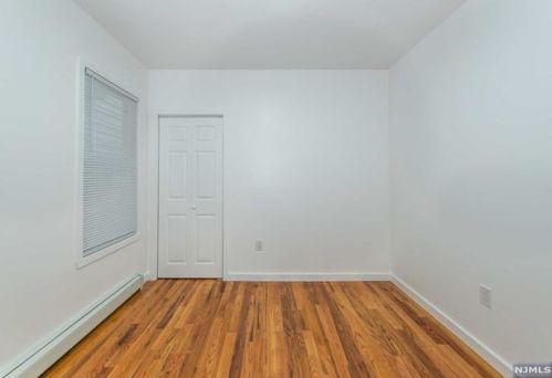 535 Clinton St, East Orange NJ  07018-1031 exterior