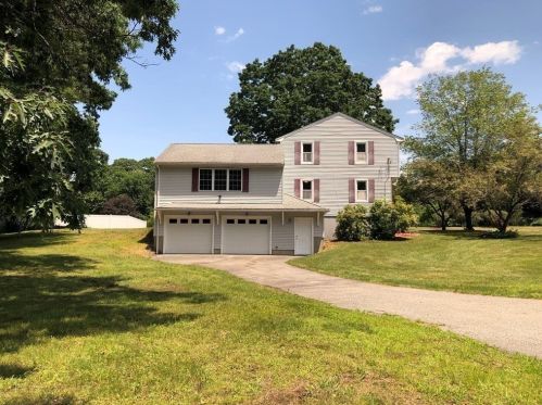 6 Solar Rd, Billerica, MA 01821-3441