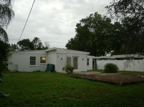 932 Carlson Dr, Orlando, FL 32804-1711