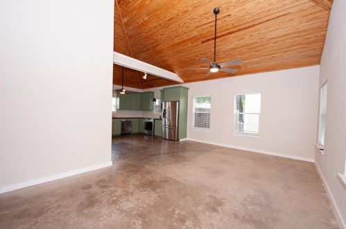 1212 10th St, Austin TX  78702-2657 exterior