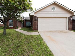 620 Coopers Hawk Dr, Norman, OK 73072-8160