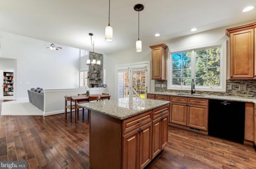 5410 Dabneys Mill Ct, Haymarket VA  20169-4519 exterior