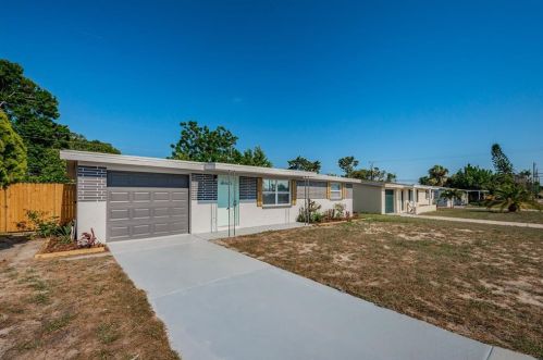 2018 Hess Dr, Tarpon Springs, FL 34691-4250