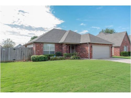 10320 112th St, Bixby, OK 74008-2927